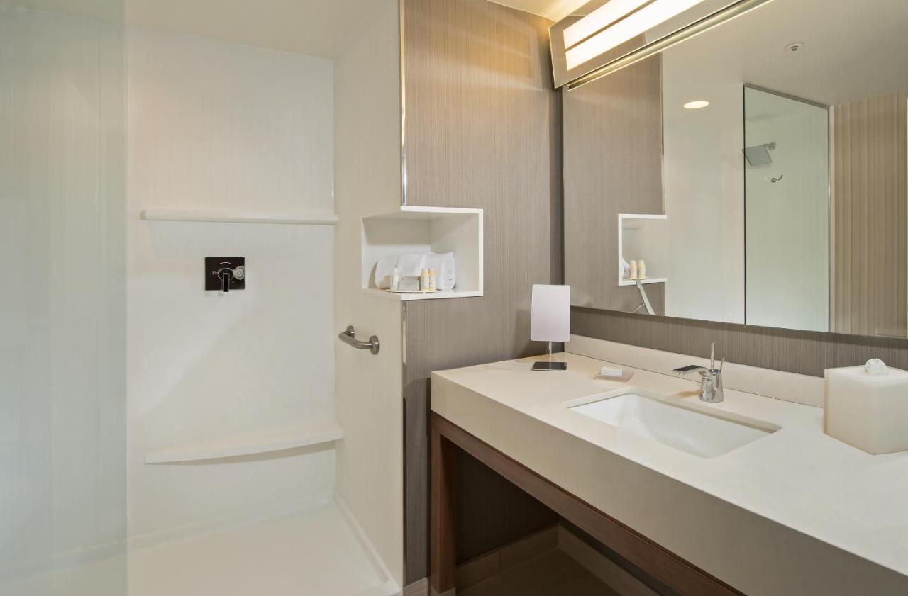 Courtyard By Marriott Oxford Hotel Bagian luar foto