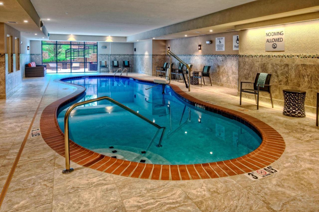 Courtyard By Marriott Oxford Hotel Bagian luar foto