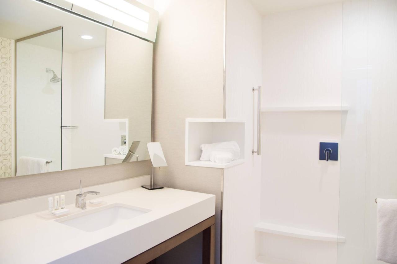 Courtyard By Marriott Oxford Hotel Bagian luar foto