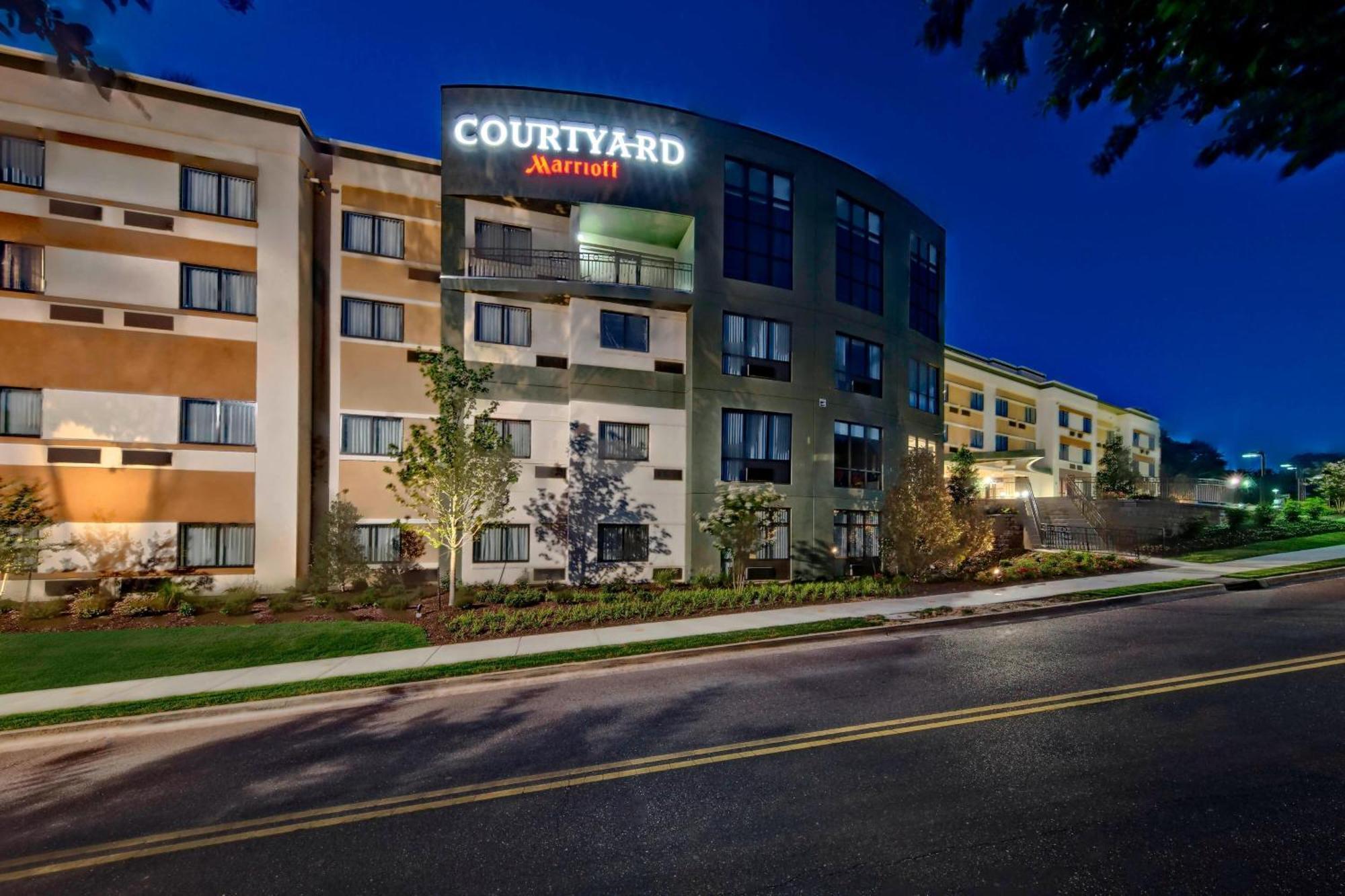 Courtyard By Marriott Oxford Hotel Bagian luar foto