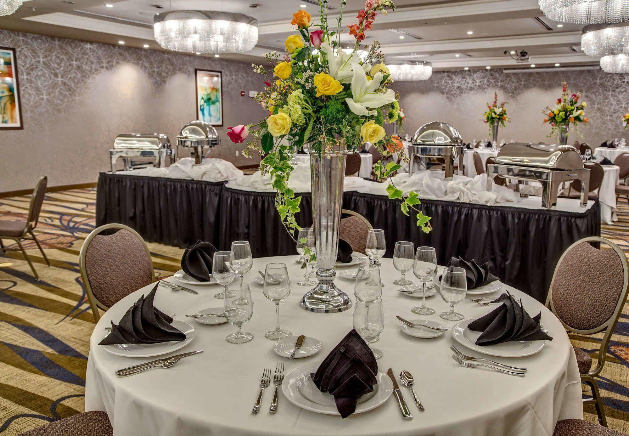 Courtyard By Marriott Oxford Hotel Bagian luar foto